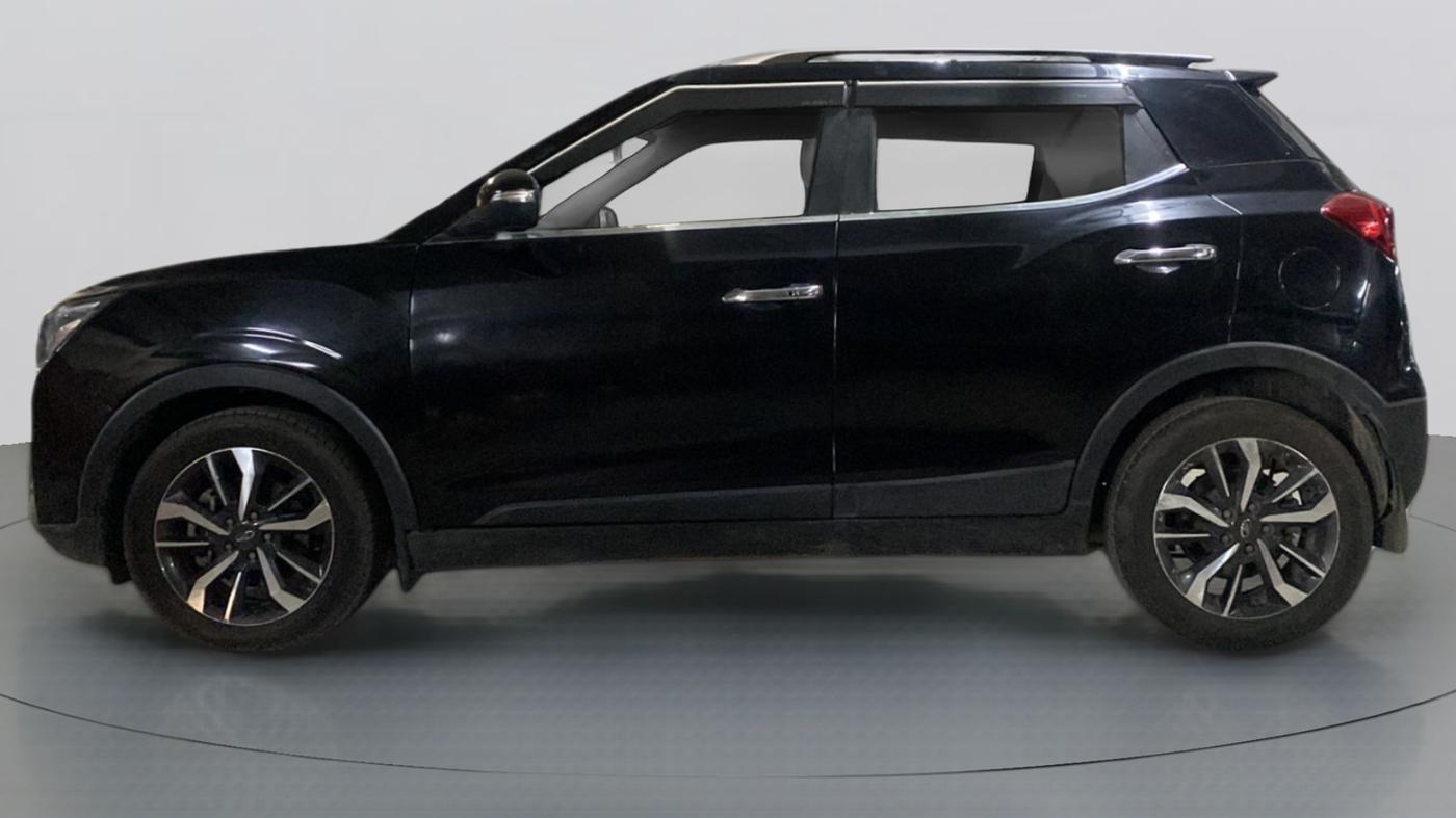 2019 Mahindra XUV300 1.2 W8 OPT, Petrol, Manual, 61,996 km, Left Side