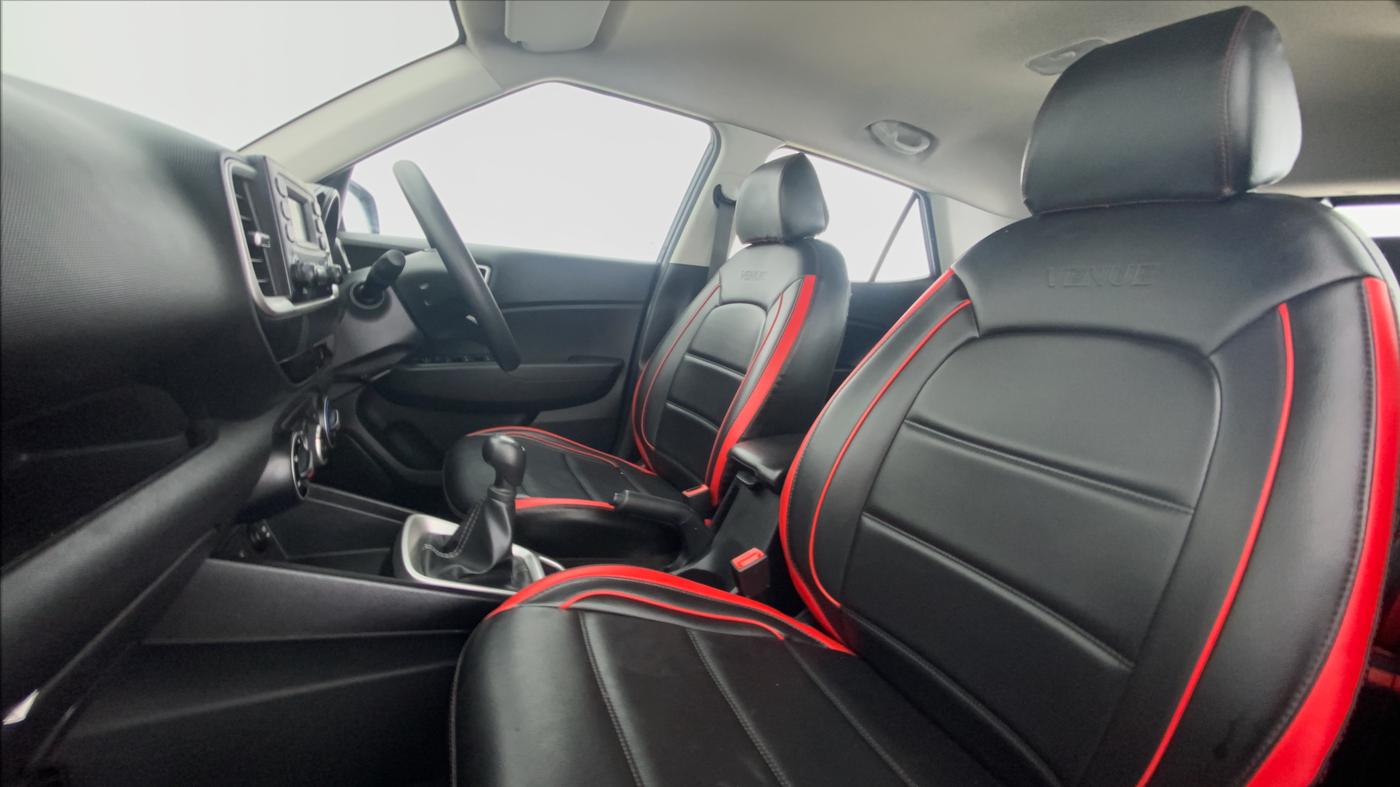 2020 Hyundai VENUE S MT 1.2 KAPPA, Petrol, Manual, 24,562 km, Right Side Front Door Cabin