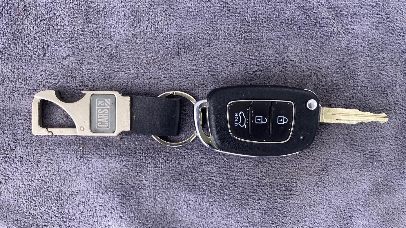 2020 Hyundai VENUE S MT 1.2 KAPPA, Petrol, Manual, 24,562 km, Key Close Up