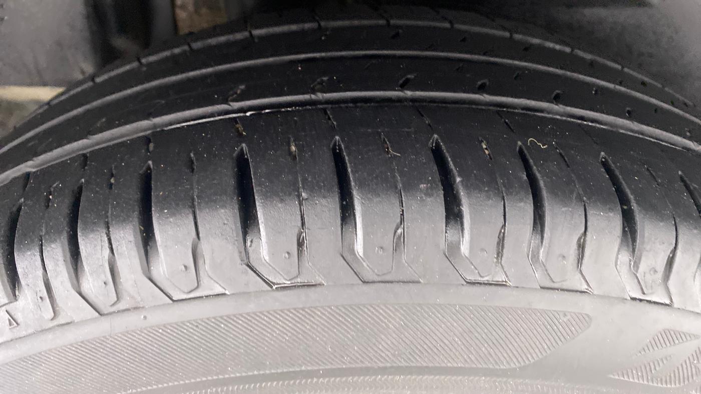 2019 Maruti Dzire ZXI Plus AMT, Petrol, Automatic, 27,698 km, Right Rear Tyre Tread