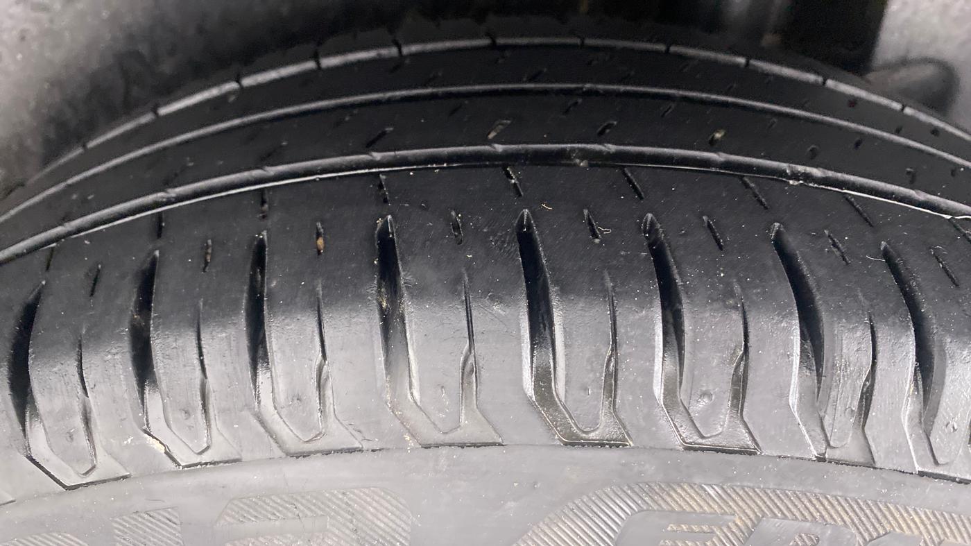 2019 Maruti Dzire ZXI Plus AMT, Petrol, Automatic, 27,698 km, Left Rear Tyre Tread