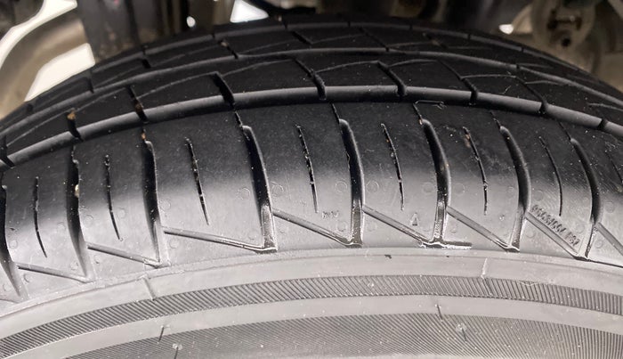 2020 Maruti Alto LXI, Petrol, Manual, 7,899 km, Right Rear Tyre Tread