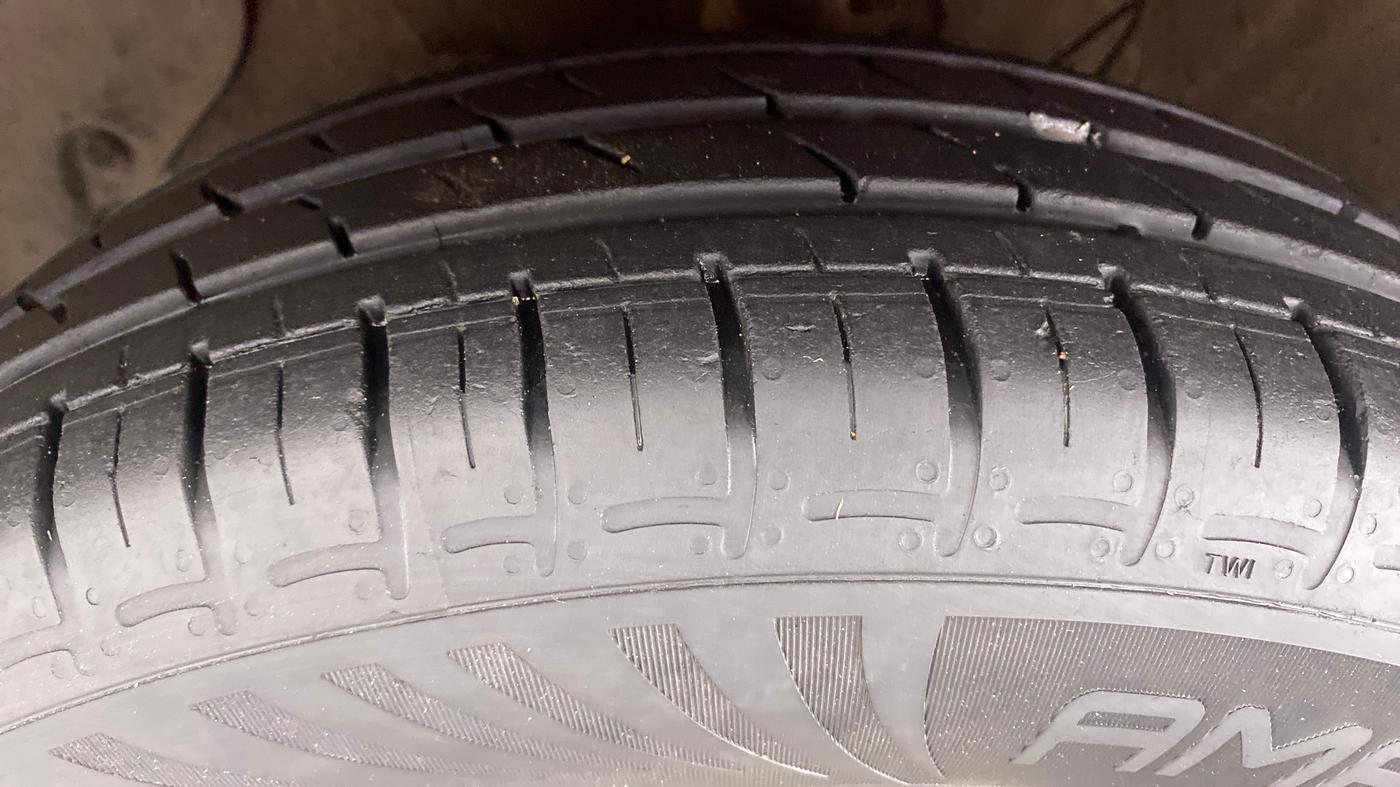 2020 Hyundai GRAND I10 NIOS SPORTZ PETROL, Petrol, Manual, 17,137 km, Left Front Tyre Tread