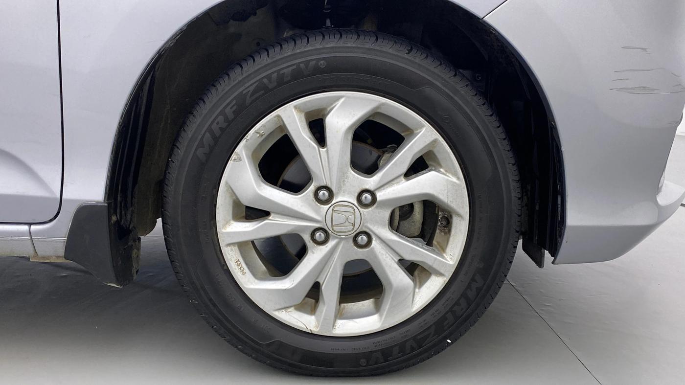 2018 Honda Amaze 1.2 V CVT I VTEC, Petrol, Automatic, 13,408 km, Right Front Wheel