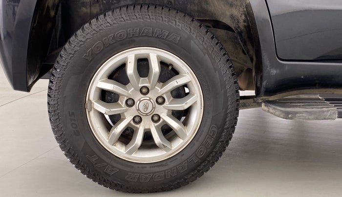 2017 Mahindra TUV300 T8, Diesel, Manual, 80,621 km, Right Rear Wheel