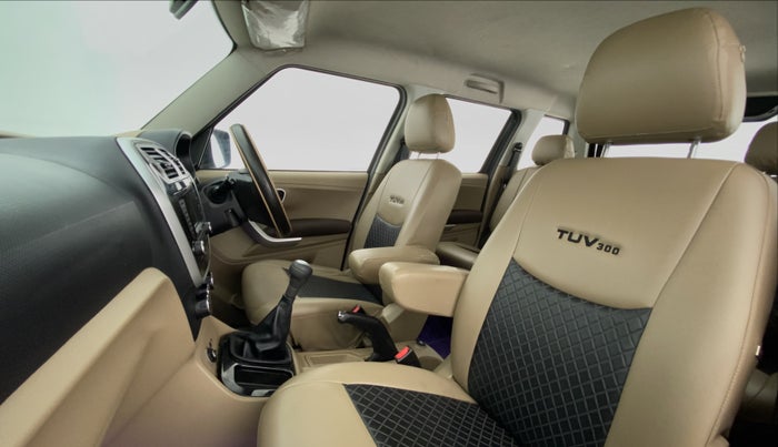 2017 Mahindra TUV300 T8, Diesel, Manual, 80,621 km, Right Side Front Door Cabin