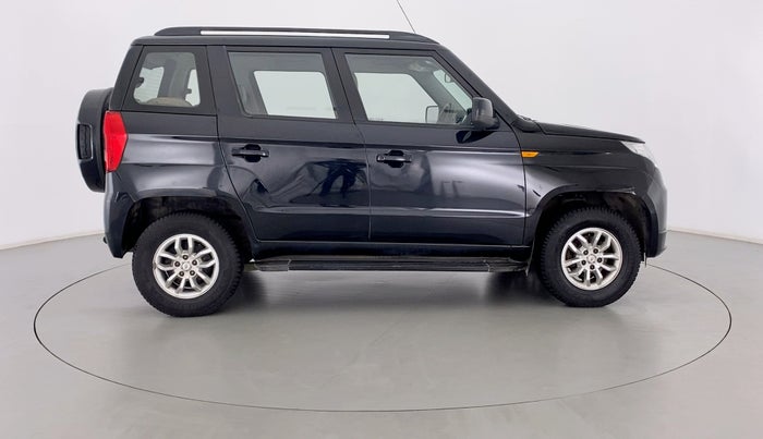 2017 Mahindra TUV300 T8, Diesel, Manual, 80,621 km, Right Side View