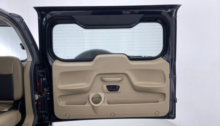 2017 Mahindra TUV300 T8, Diesel, Manual, 80,621 km, Boot Door Open