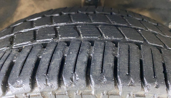 2014 Hyundai Santro Xing GL PLUS, CNG, Manual, 89,083 km, Right Front Tyre Tread
