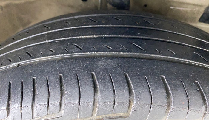 2012 Maruti Swift Dzire VXI, Petrol, Manual, 92,545 km, Right Front Tyre Tread