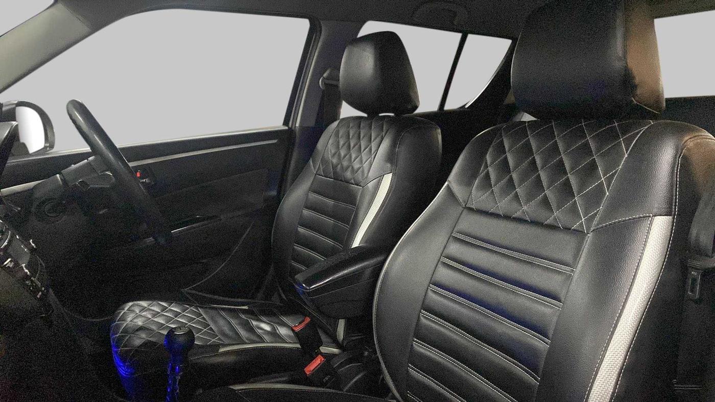 2017 Maruti Swift VXI D, Petrol, Manual, 66,709 km, Right Side Front Door Cabin