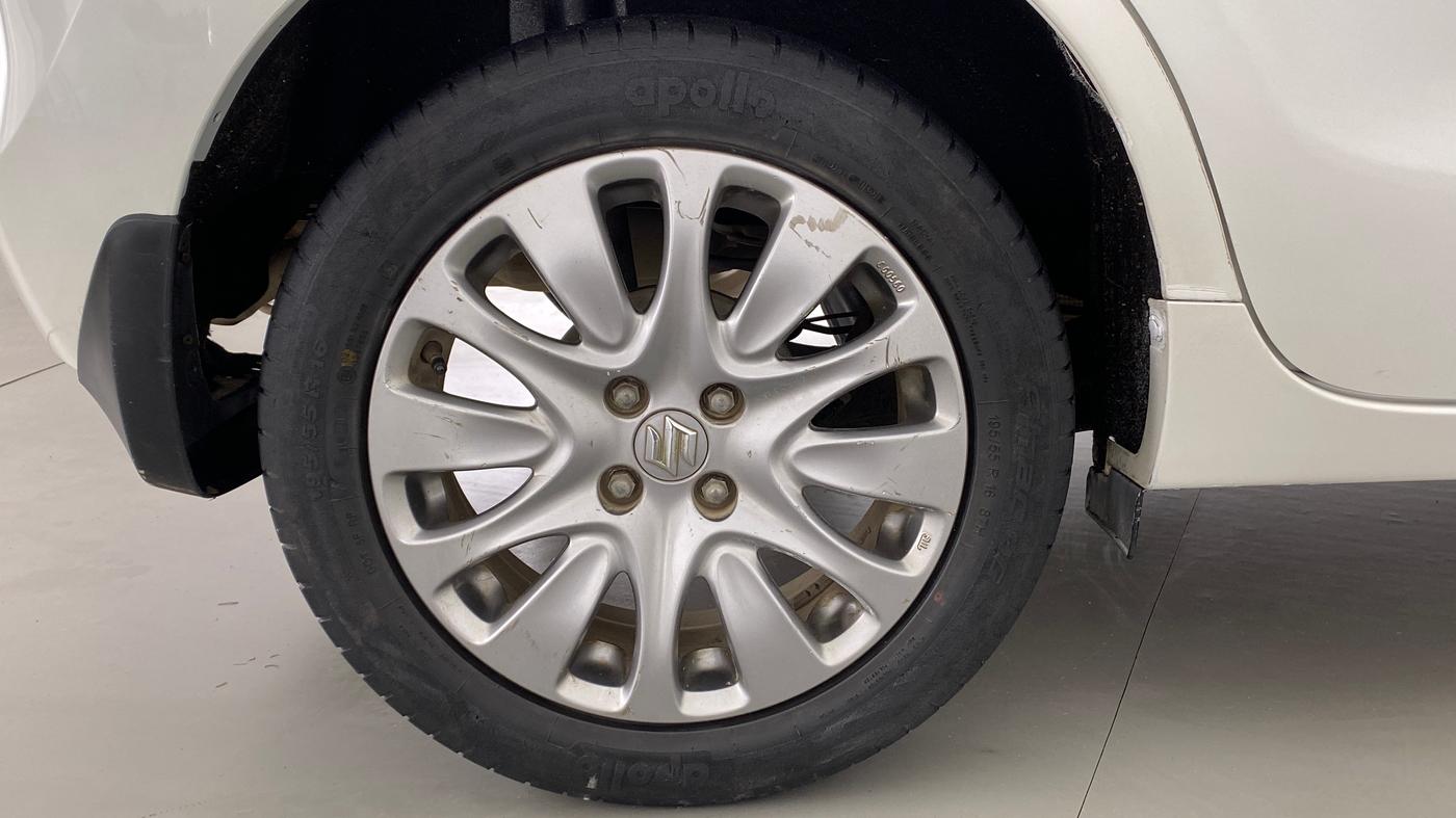 2017 Maruti Baleno ZETA CVT PETROL 1.2, Petrol, Automatic, 45,197 km, Right Rear Wheel