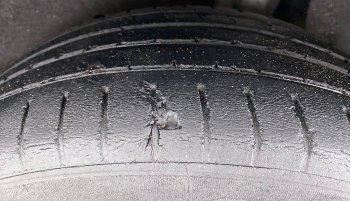 2017 Maruti Baleno ZETA CVT PETROL 1.2, Petrol, Automatic, 45,197 km, Left Rear Tyre Tread