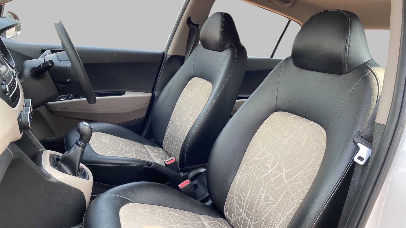 2018 Hyundai Grand i10 MAGNA 1.2 KAPPA VTVT, Petrol, Manual, 10,617 km, Right Side Front Door Cabin