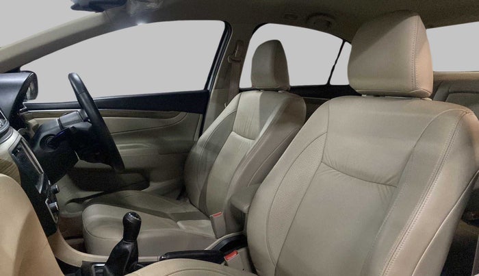 2019 Maruti Ciaz ALPHA 1.5 MT VTVT SHVS, Petrol, Manual, 18,518 km, Right Side Front Door Cabin