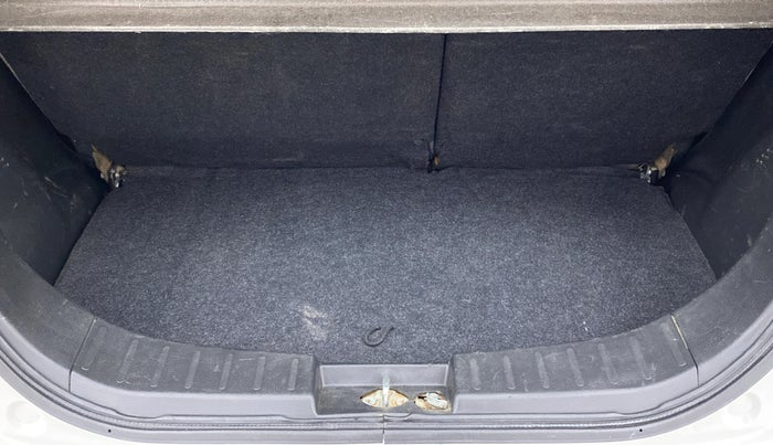 2014 Maruti Wagon R 1.0 VXI, Petrol, Manual, 81,983 km, Boot Inside