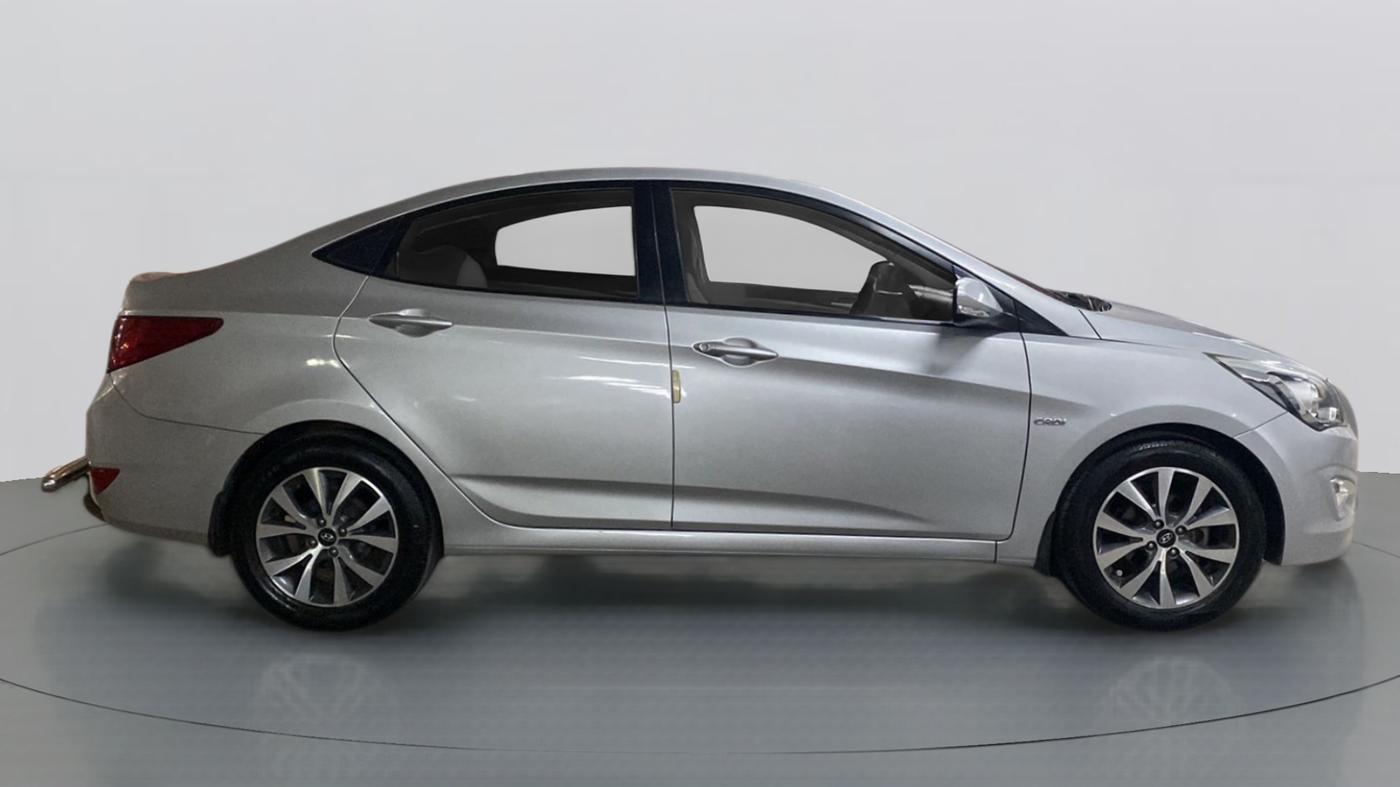 2016 Hyundai Verna FLUIDIC 1.6 SX CRDI, Diesel, Manual, 69,493 km, Right Side View