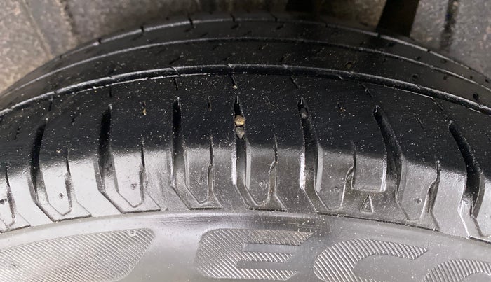 2020 Maruti XL6 ZETA SHVS, Petrol, Manual, 21,791 km, Left Rear Tyre Tread