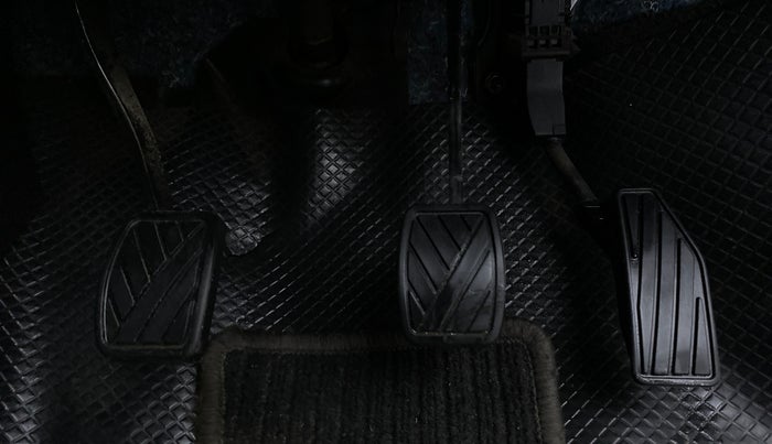 2020 Maruti XL6 ZETA SHVS, Petrol, Manual, 21,791 km, Pedals