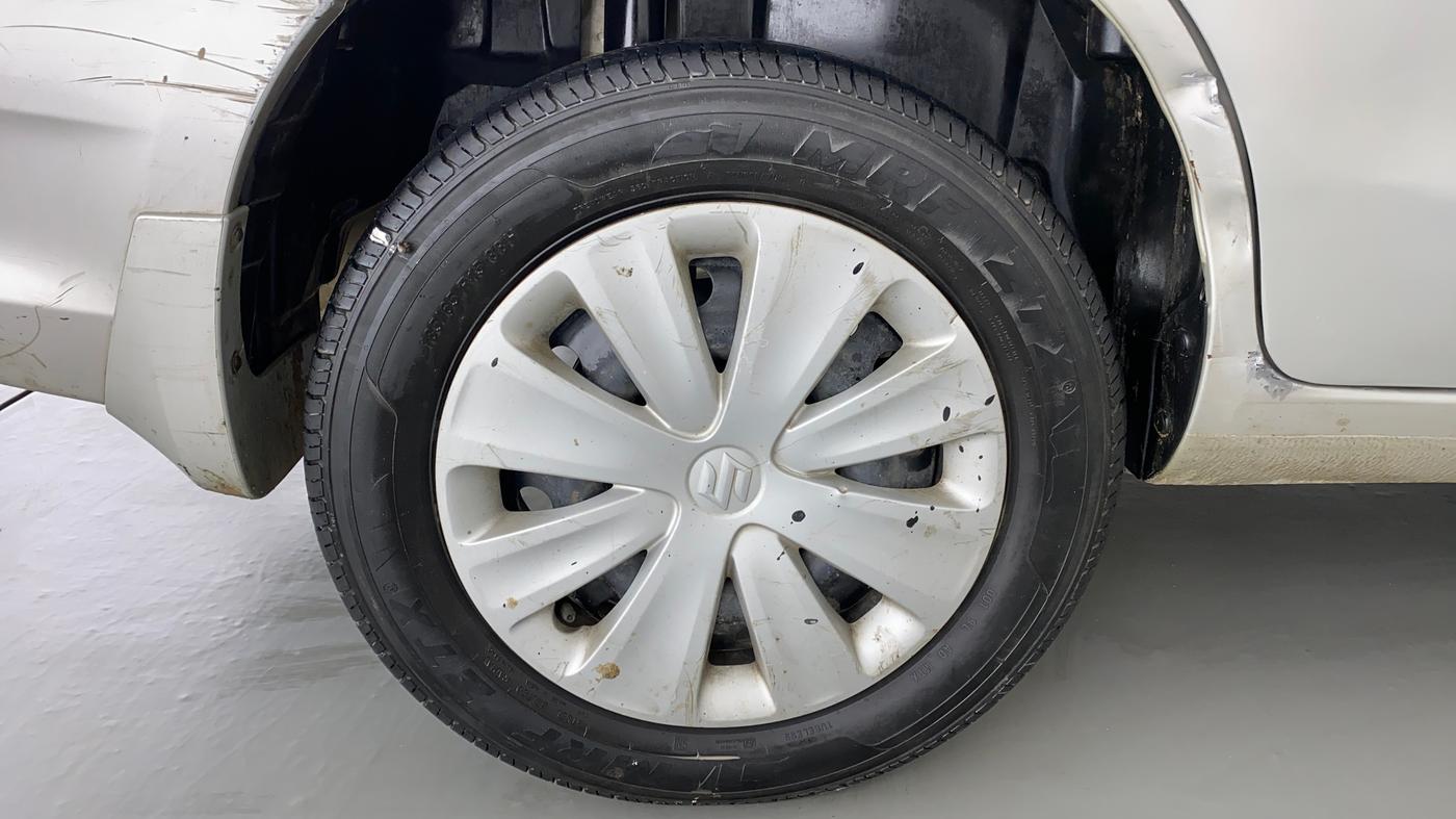 2018 Maruti Ertiga VXI, Petrol, Manual, 65,982 km, Right Rear Wheel