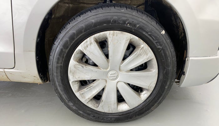 2018 Maruti Ertiga VXI, Petrol, Manual, 65,982 km, Right Front Wheel