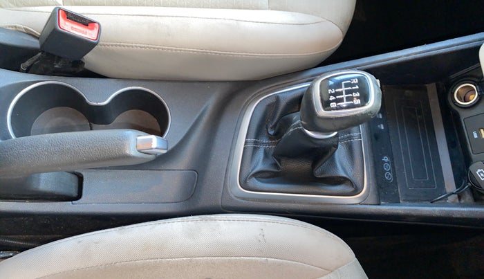 2020 Hyundai Verna SX 1.5 VTVT, Petrol, Manual, 1,02,910 km, Gear Lever