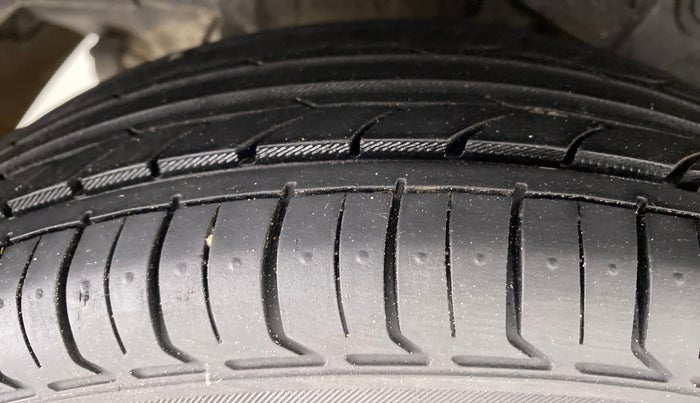 2012 Hyundai Santro Xing GLS, Petrol, Manual, 64,889 km, Right Rear Tyre Tread