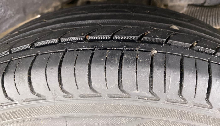 2012 Hyundai Santro Xing GLS, Petrol, Manual, 64,889 km, Left Rear Tyre Tread