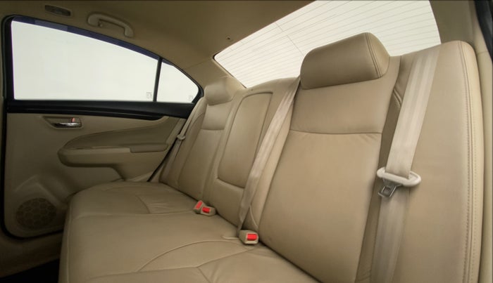 2016 Maruti Ciaz ZXI PLUS, Petrol, Manual, 73,792 km, Right Side Rear Door Cabin