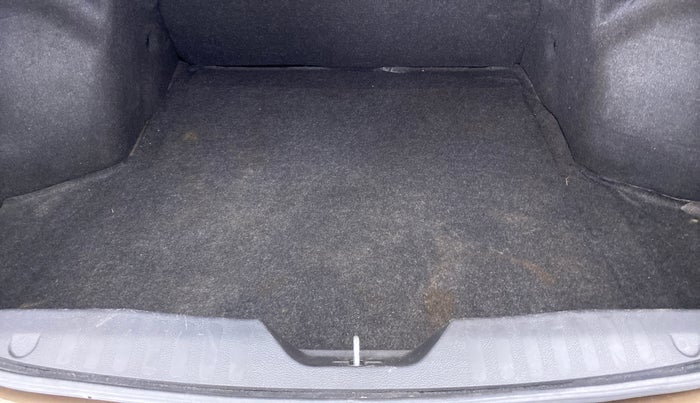 2016 Maruti Ciaz ZXI PLUS, Petrol, Manual, 73,792 km, Boot Inside