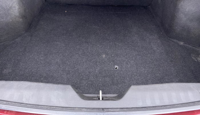 2016 Maruti Ciaz ZDI+ SHVS, Diesel, Manual, 98,473 km, Boot Inside