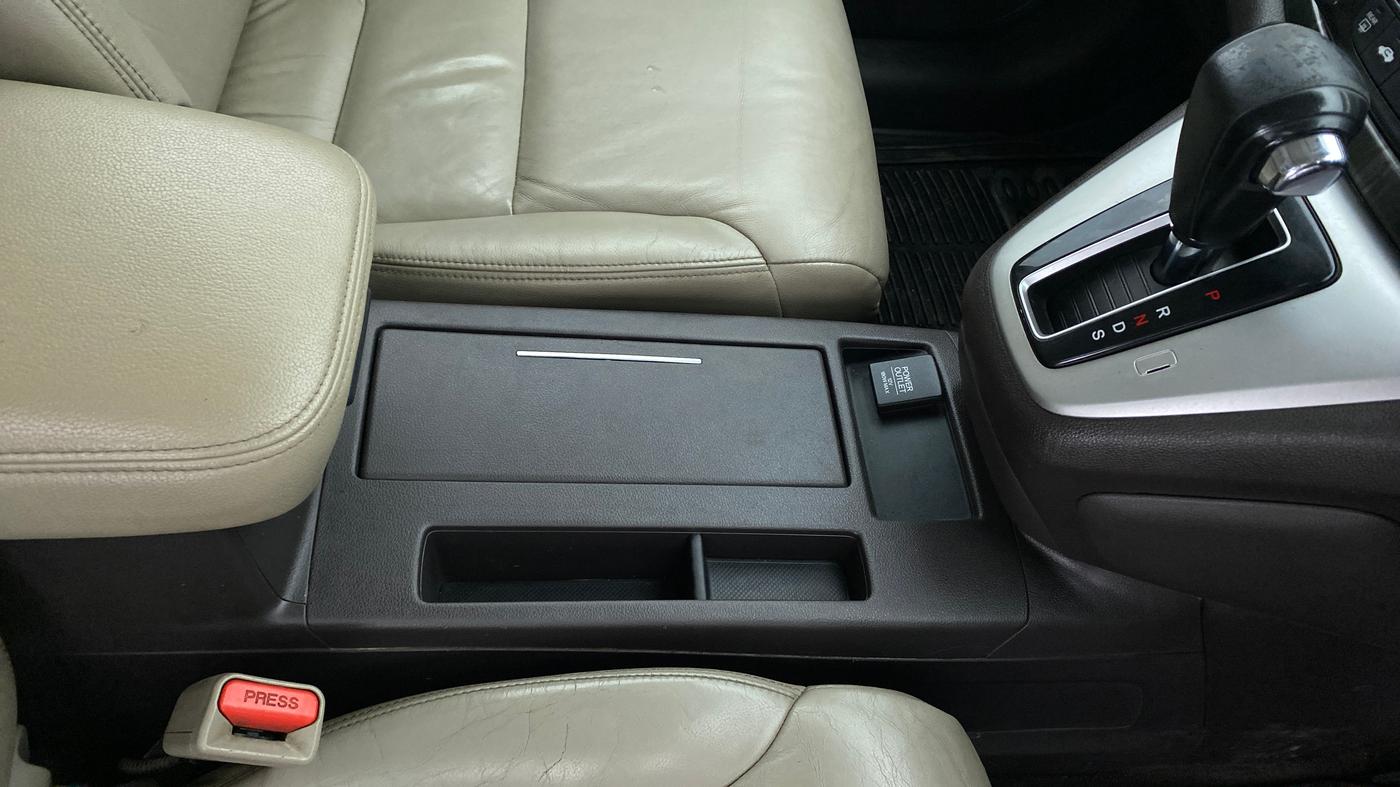2014 Honda CRV 2.4 AWD AT, Petrol, Automatic, 69,977 km, Gear Lever
