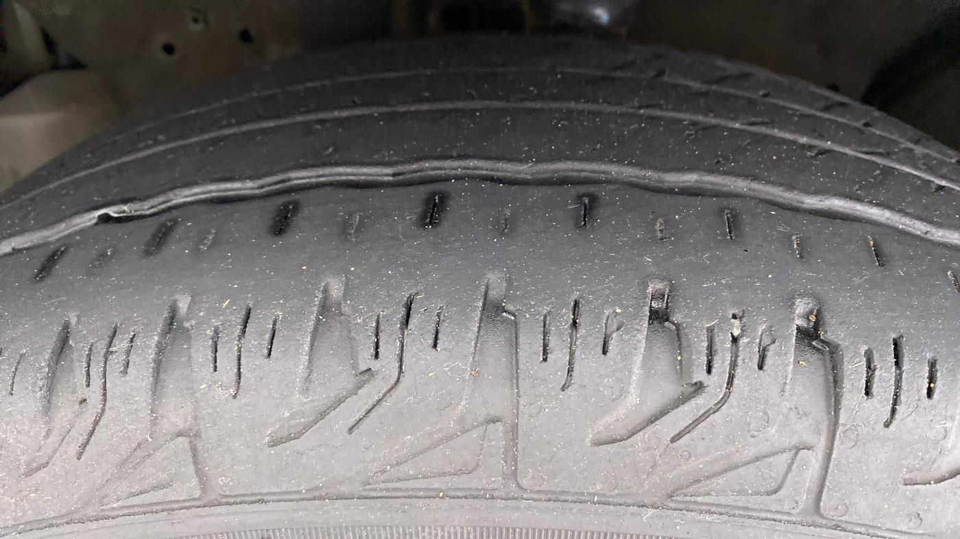 2014 Honda CRV 2.4 AWD AT, Petrol, Automatic, 69,977 km, Left Front Tyre Tread