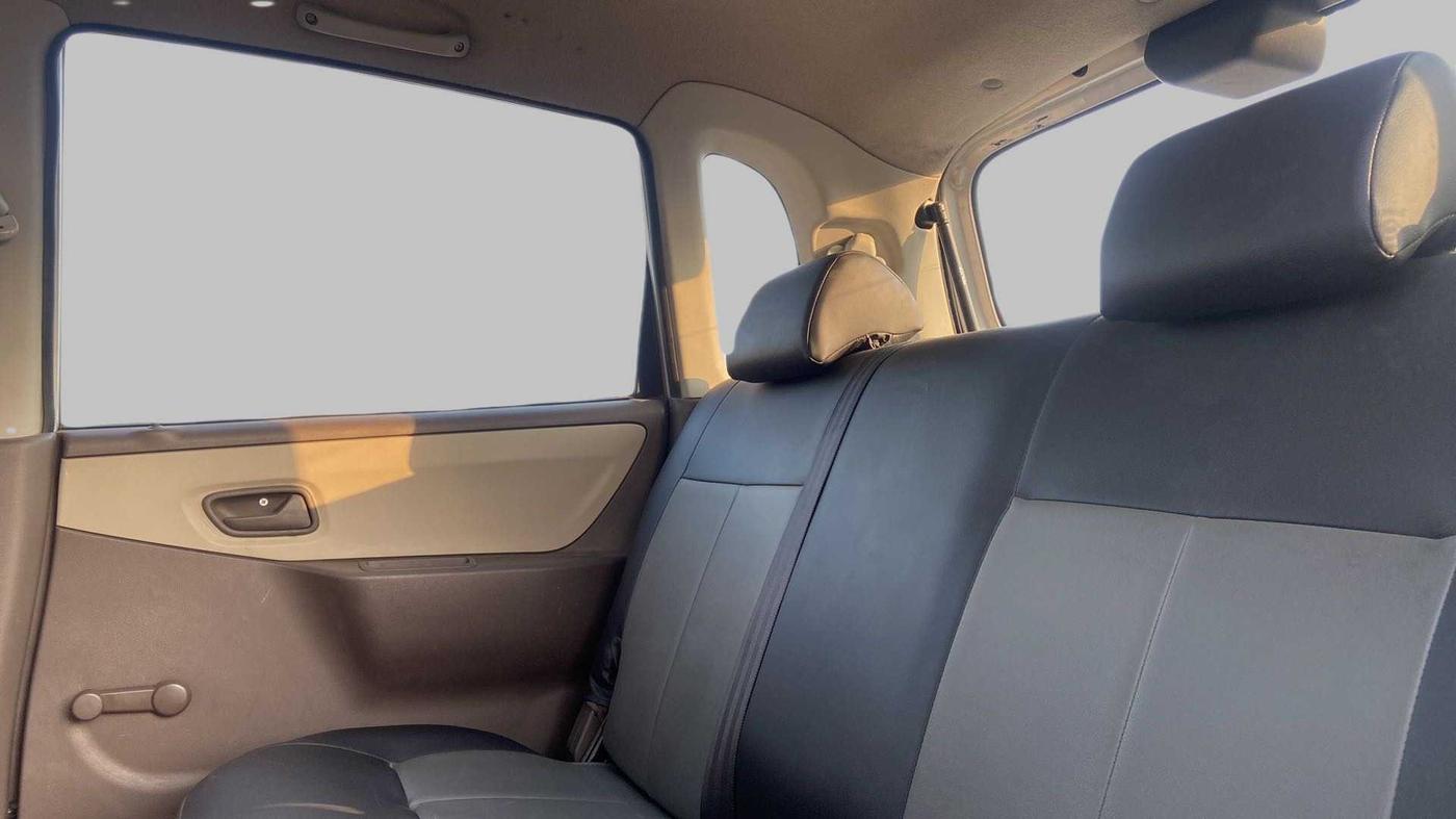 2010 Maruti Zen Estilo LXI, Petrol, Manual, 46,548 km, Right Side Rear Door Cabin