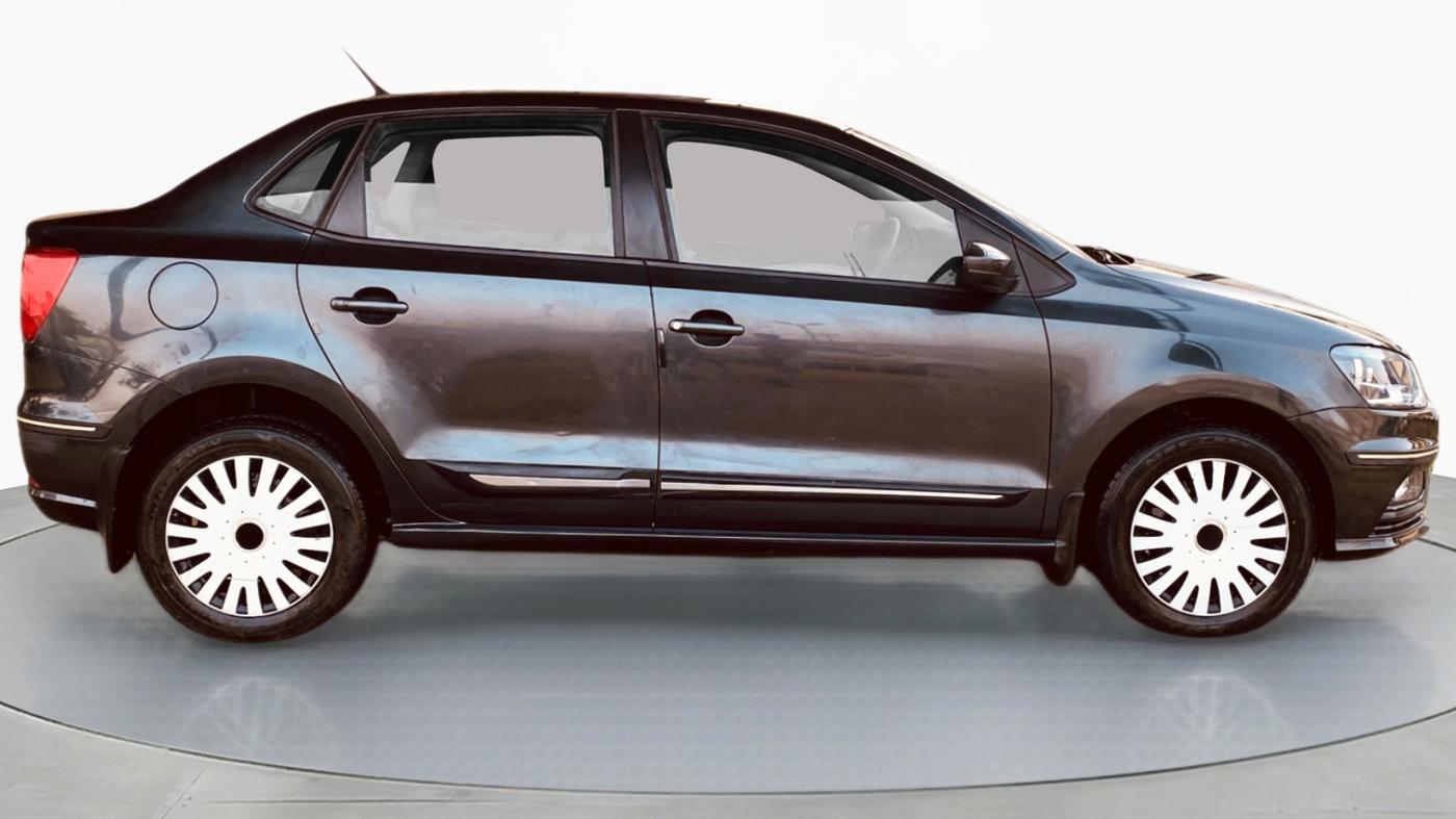 2016 Volkswagen Ameo COMFORTLINE 1.2, Petrol, Manual, 15,358 km, Right Side View