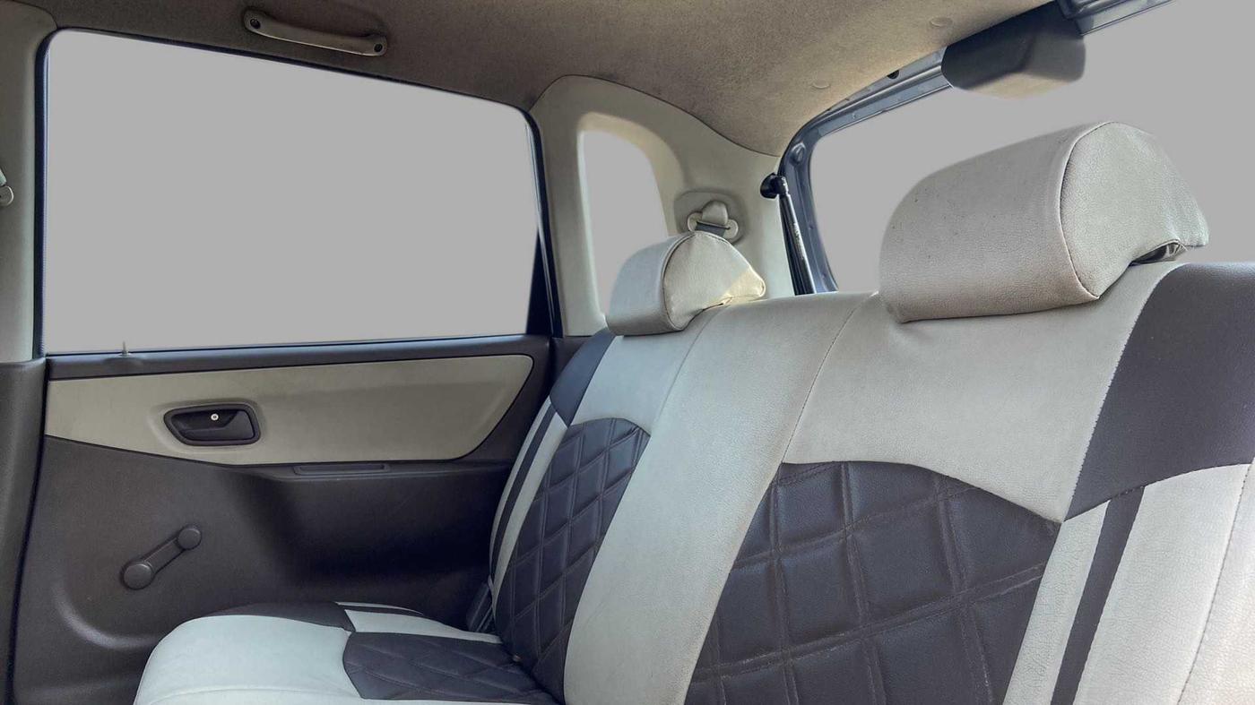 2013 Maruti Zen Estilo LXI, Petrol, Manual, 38,664 km, Right Side Rear Door Cabin