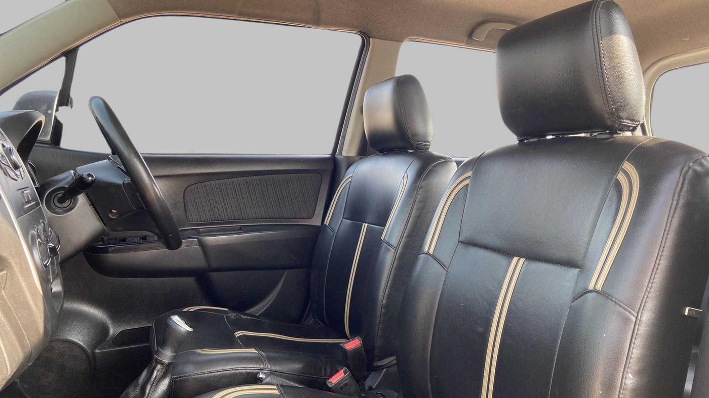 2013 Maruti Wagon R Stingray VXI, Petrol, Manual, 42,646 km, Right Side Front Door Cabin