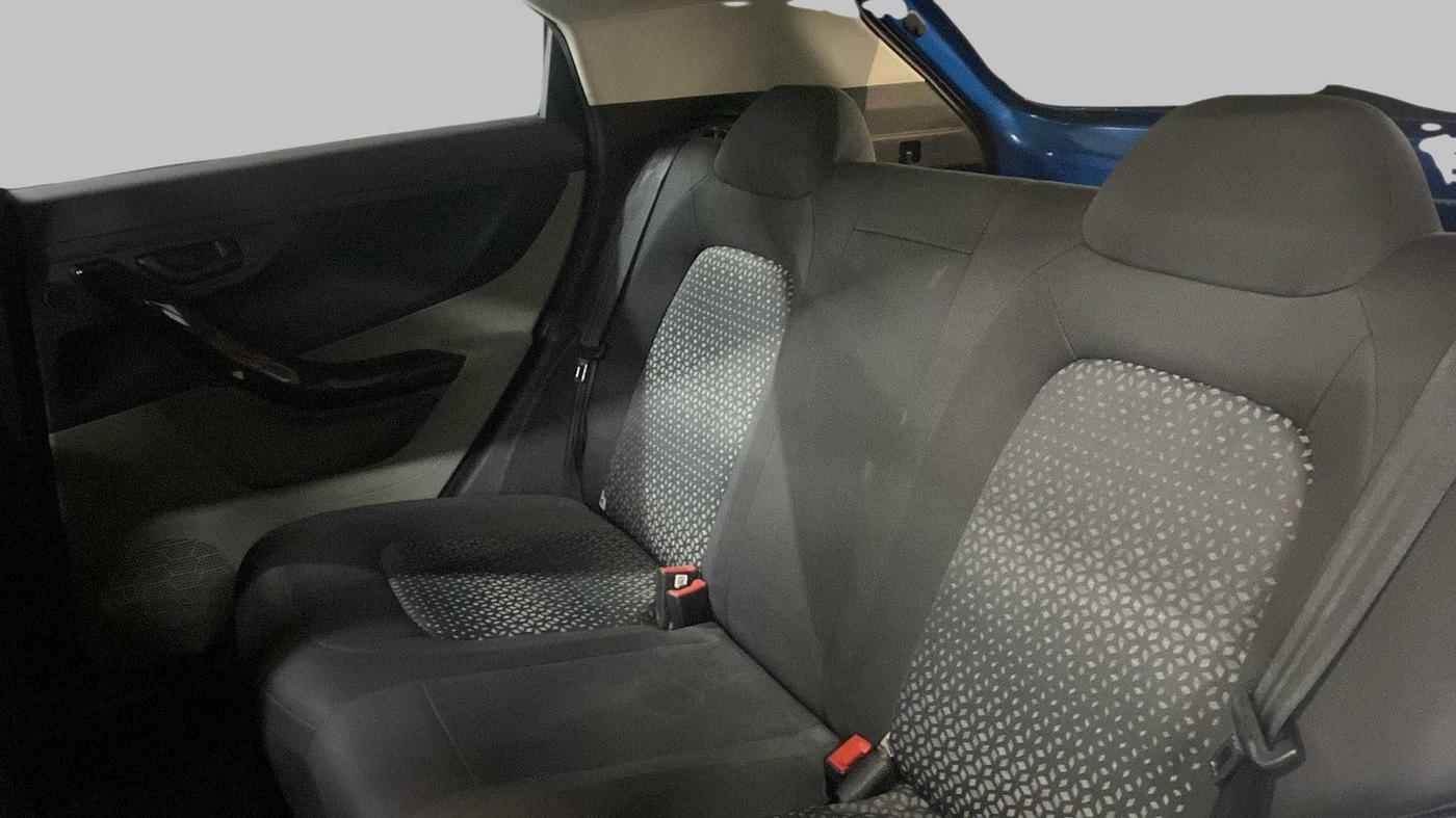 2019 Tata NEXON XM 1.2, Petrol, Manual, 39,230 km, Right Side Rear Door Cabin