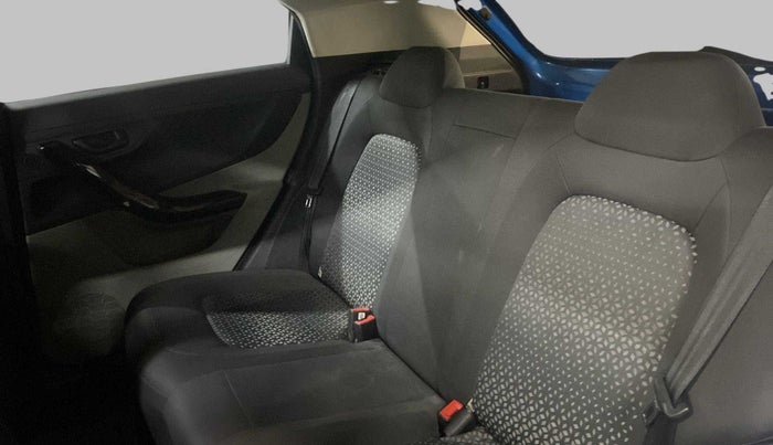 2019 Tata NEXON XM 1.2, Petrol, Manual, 39,230 km, Right Side Rear Door Cabin