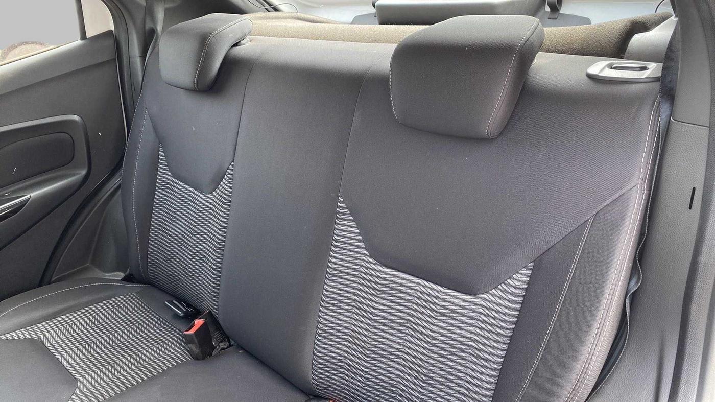 2019 Ford New Figo 1.2 TITANIUM, Petrol, Manual, 24,824 km, Right Side Rear Door Cabin