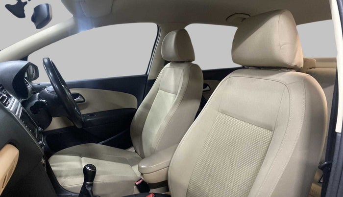 2018 Volkswagen Ameo HIGHLINE PLUS 1.5, Diesel, Manual, 49,915 km, Right Side Front Door Cabin