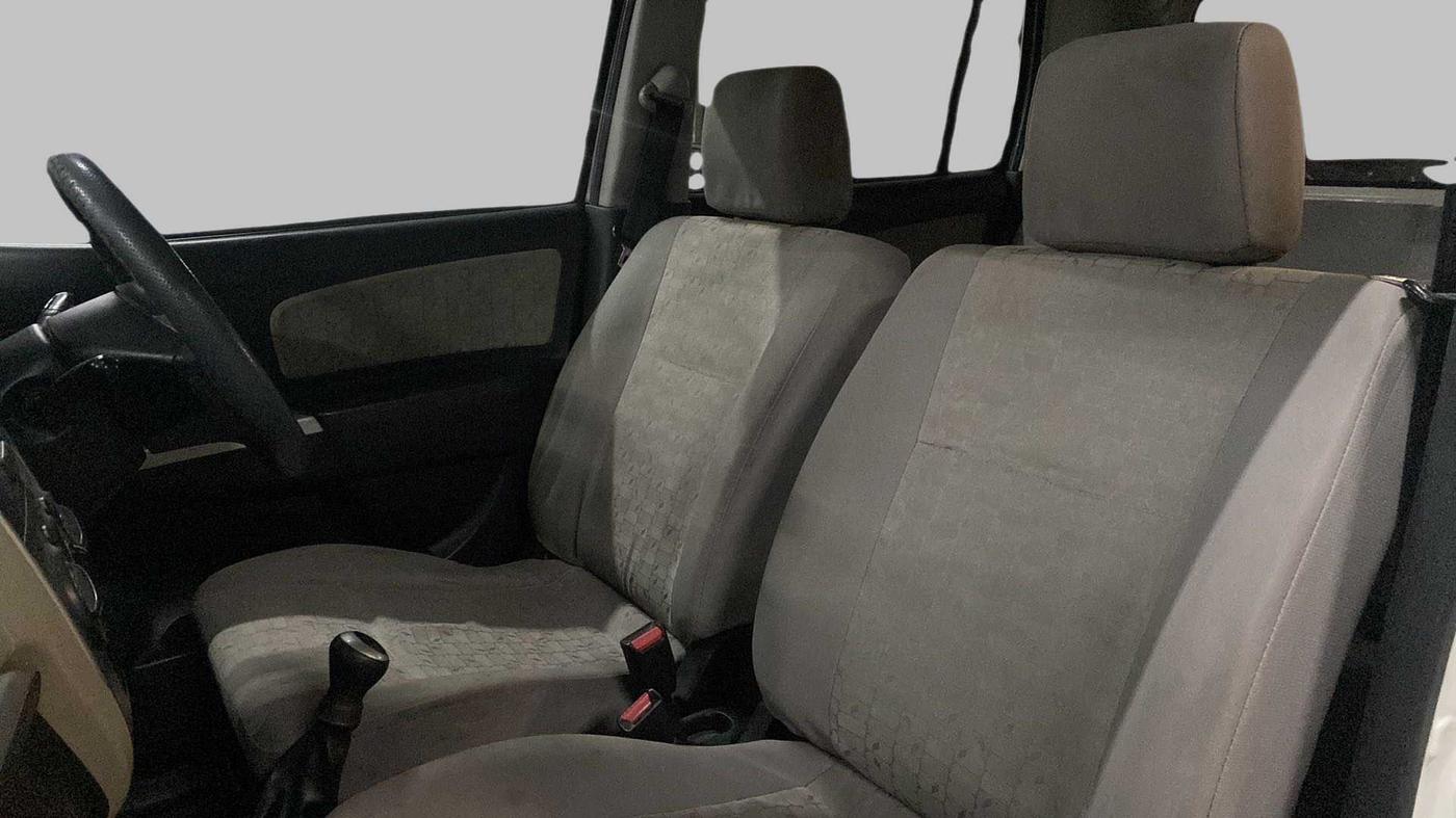 2015 Maruti Wagon R 1.0 VXI, Petrol, Manual, 43,734 km, Right Side Front Door Cabin