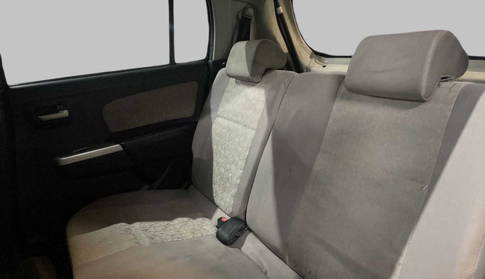 2015 Maruti Wagon R 1.0 VXI, Petrol, Manual, 43,734 km, Right Side Rear Door Cabin