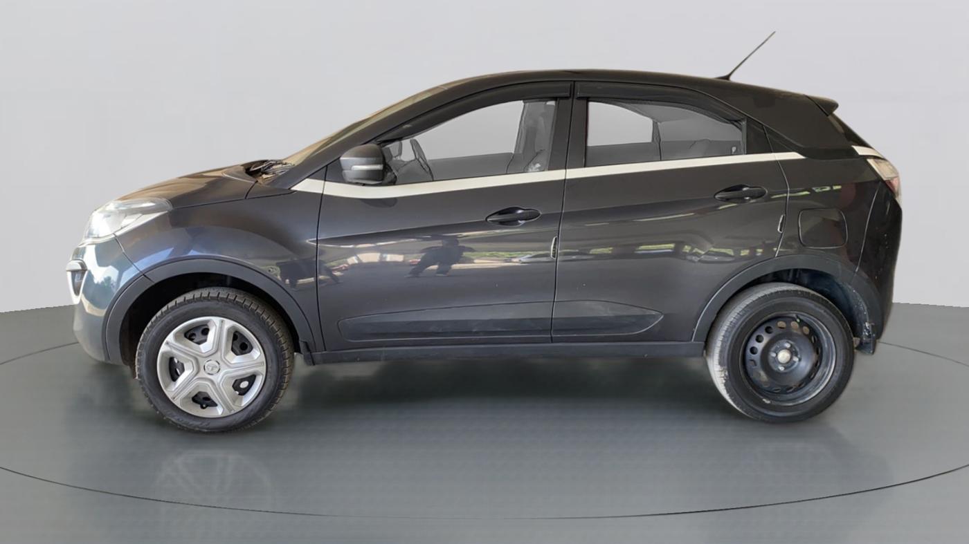 2020 Tata NEXON XM 1.5, Diesel, Manual, 85,898 km, Left Side