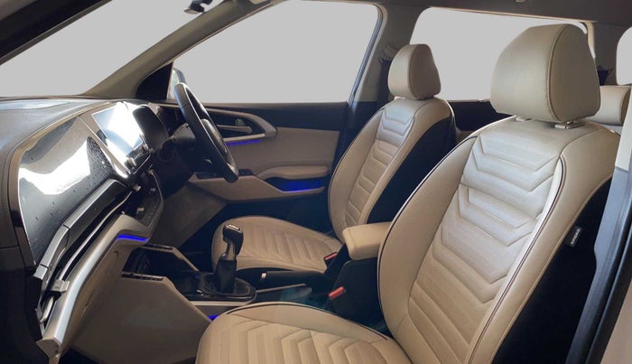 2022 KIA CARENS LUXURY 1.5D MT 7STR, Diesel, Manual, 24,000 km, Right Side Front Door Cabin