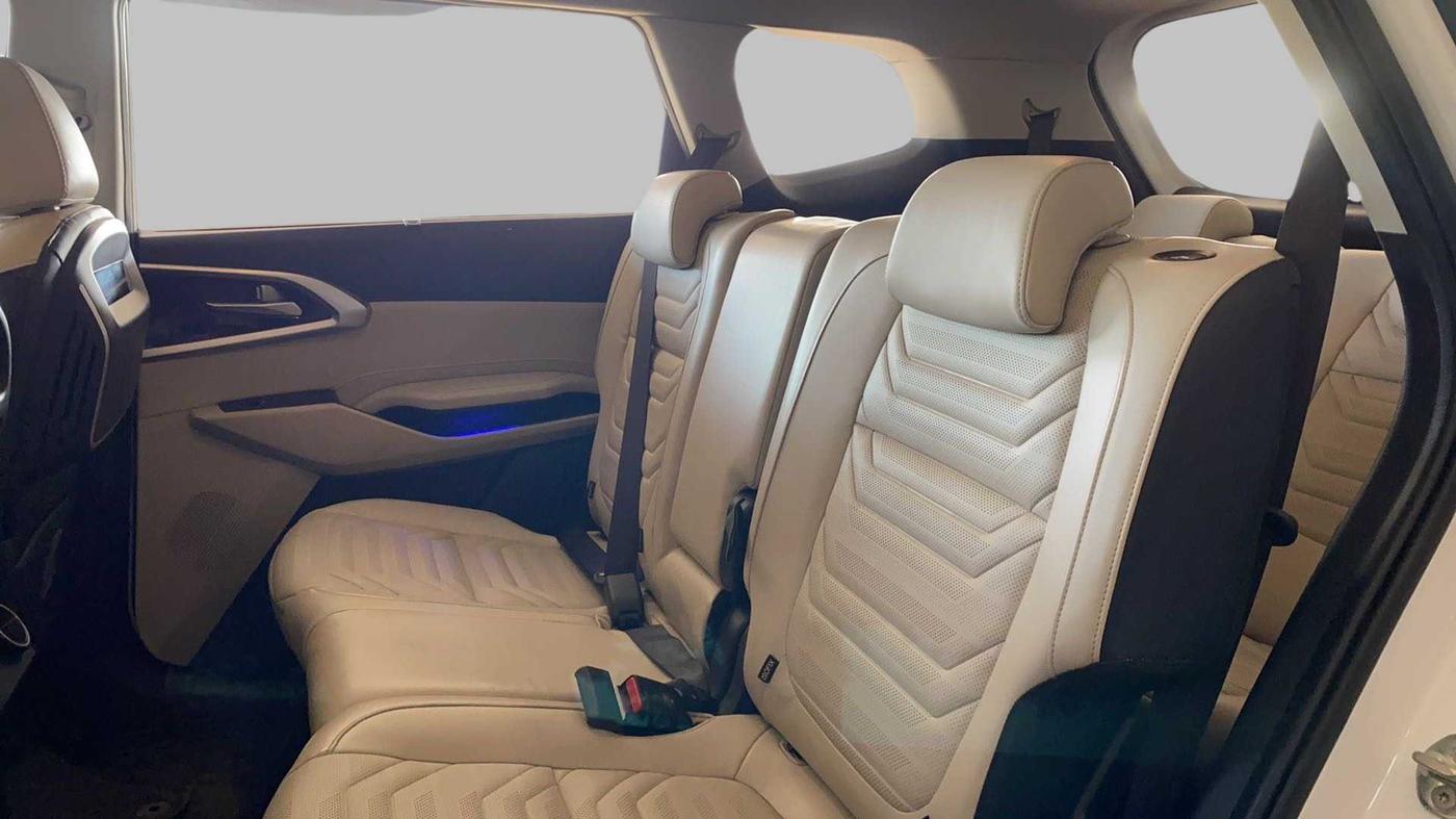 2022 KIA CARENS LUXURY 1.5D MT 7STR, Diesel, Manual, 24,000 km, Right Side Rear Door Cabin