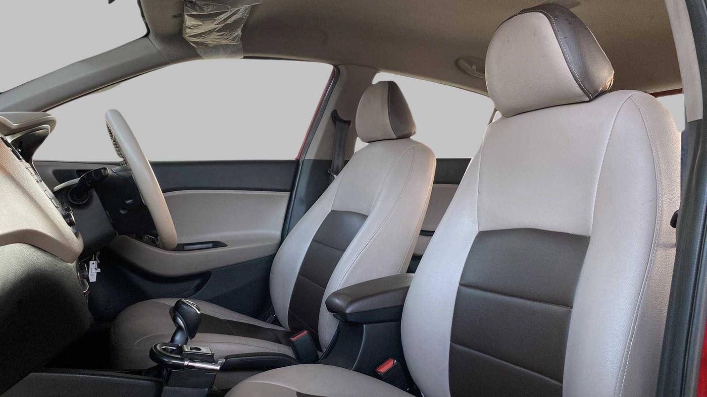 2015 Hyundai Elite i20 MAGNA 1.4 CRDI, Diesel, Manual, 76,750 km, Right Side Front Door Cabin