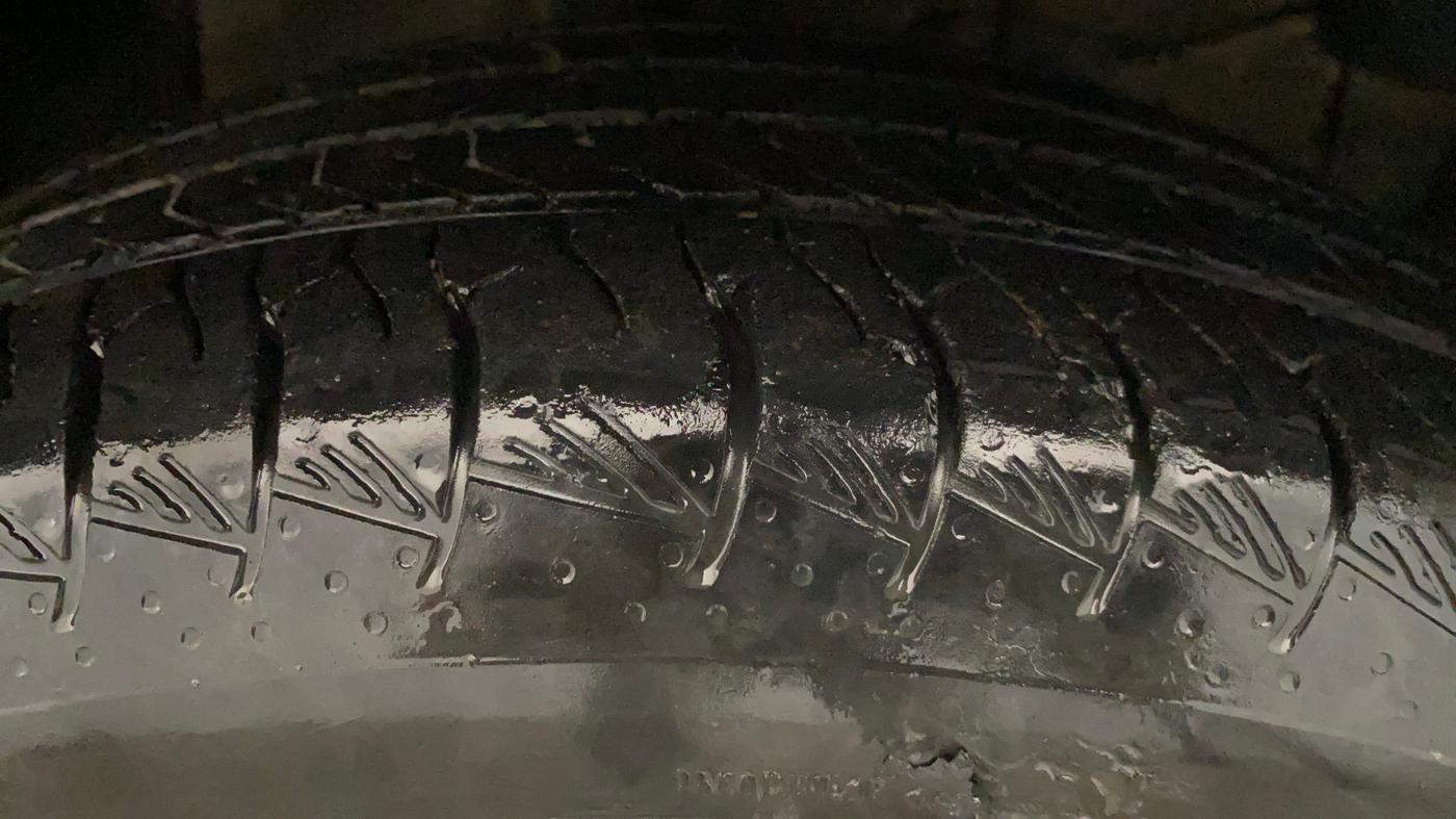 2023 Maruti Grand Vitara ZETA CNG, CNG, Manual, 66,534 km, Right Front Tyre Tread