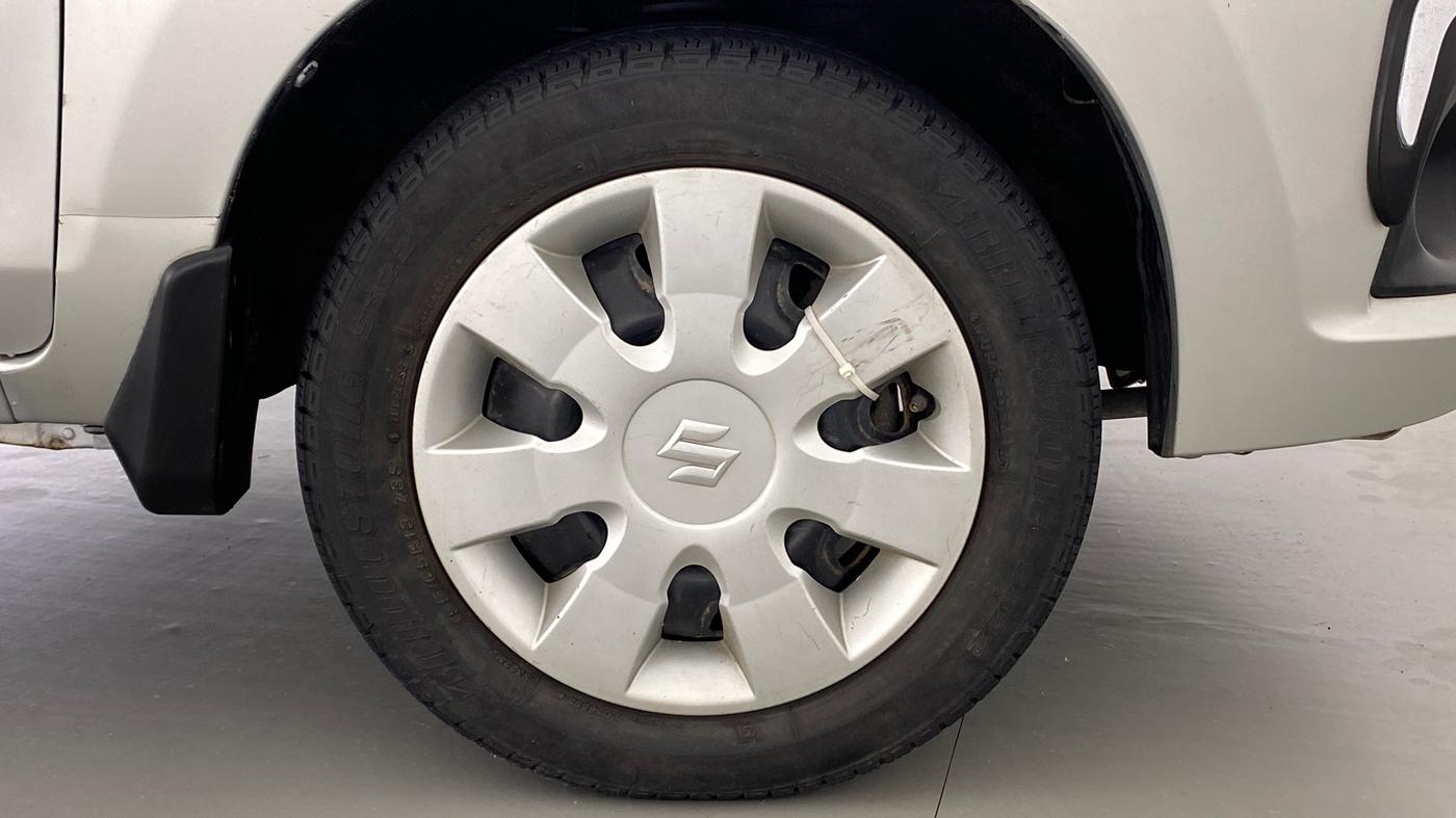 2016 Maruti Alto K10 VXI P, Petrol, Manual, 53,912 km, Right Front Wheel