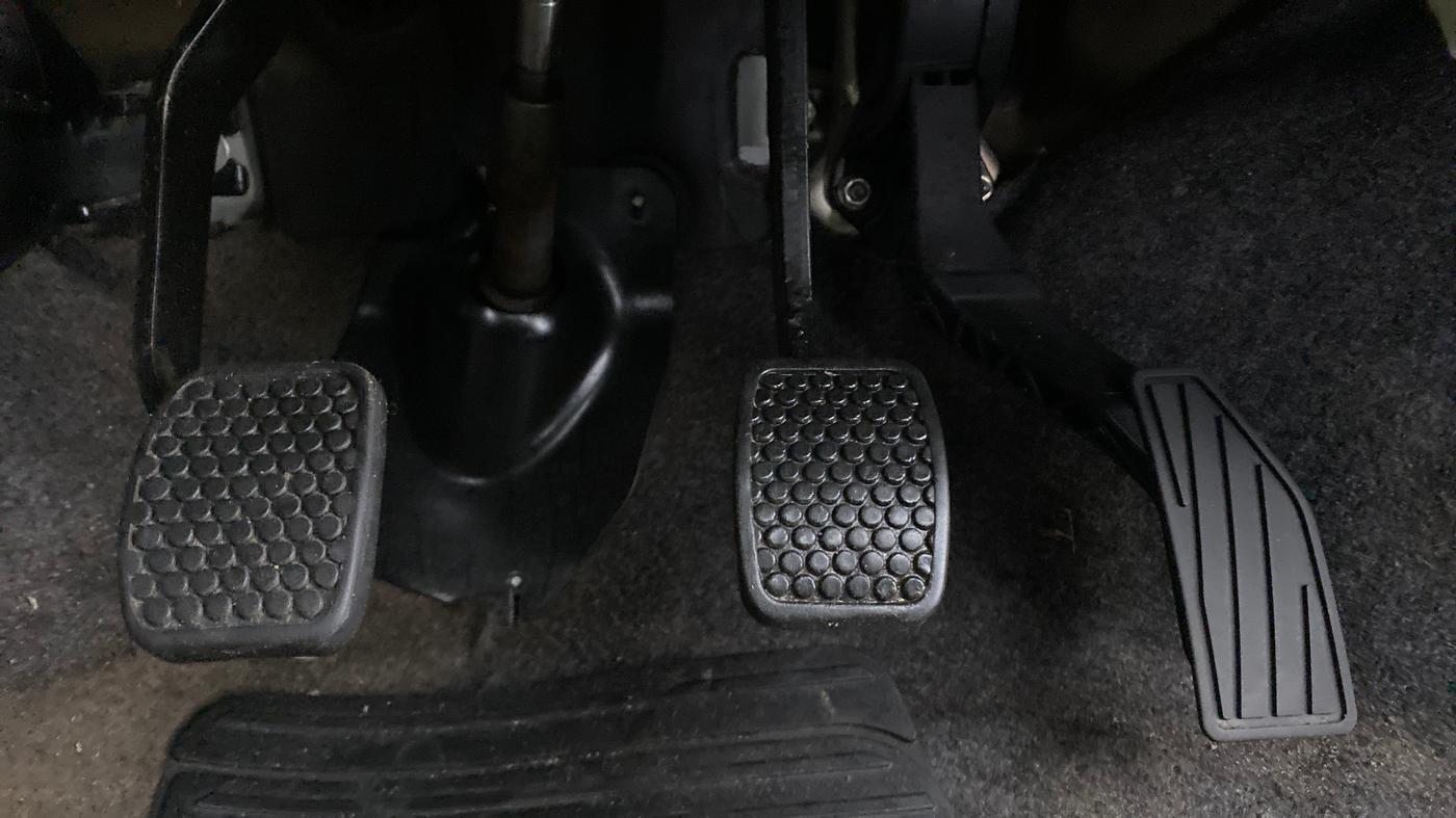 2016 Maruti Alto K10 VXI P, Petrol, Manual, 53,912 km, Pedals